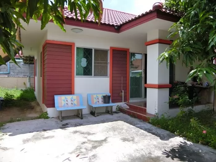 บ้านแฝดชั้นเดียว พื้นที่ 36 3 ตรว หมู่บ้านปภาดา วิลเลจ ต บ้านบึง อ บ้านบึง จ ชลบุรี ขายต่ำกว่าราคาประเมิน 1 แสน ซื้อบ้านมีเงินติดกระเป๋า 