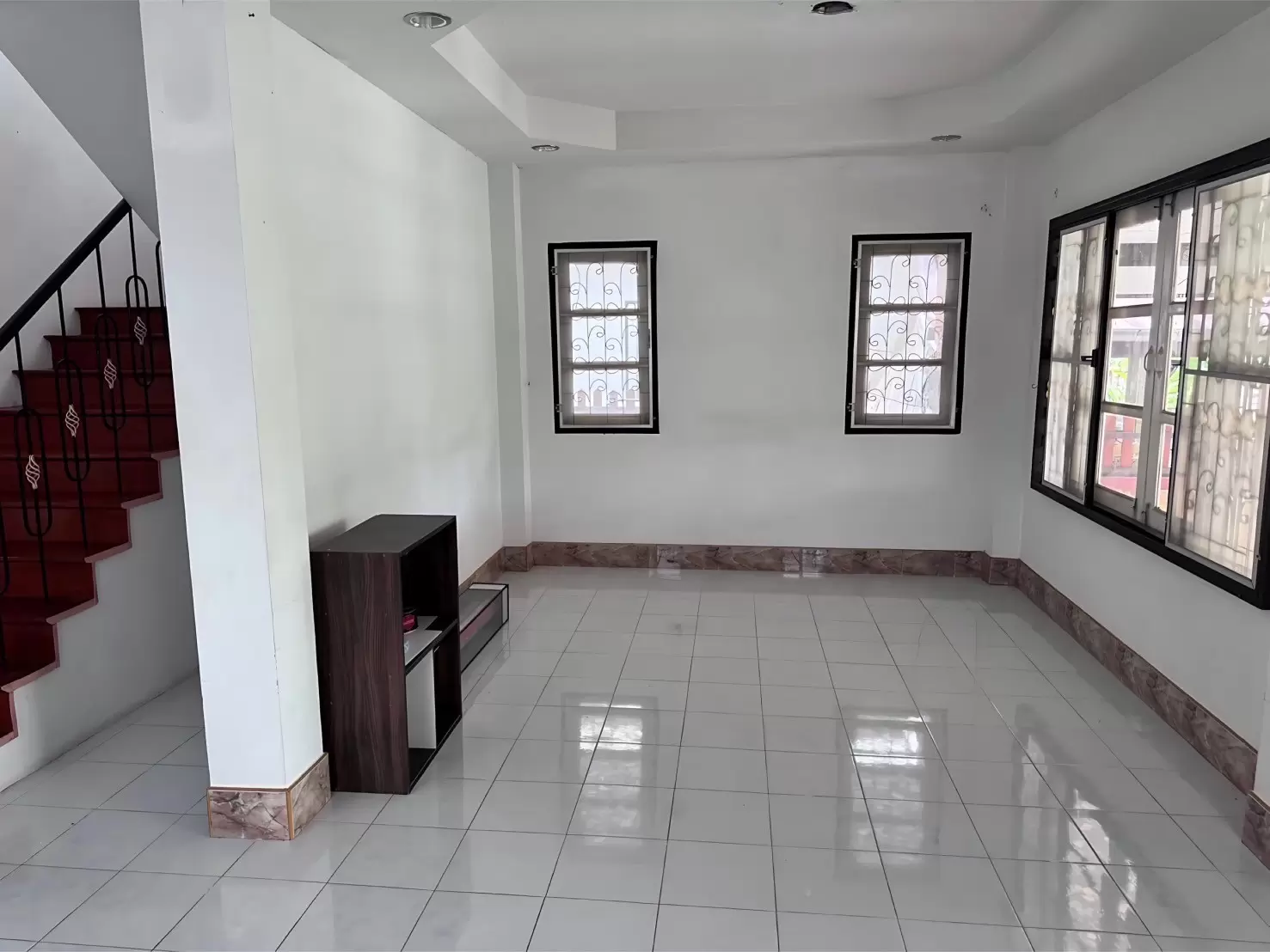 บ้านเดี่ยวสองชั้น หมู่บ้านสหกรณ์การเคหสถานราชนาวี1 ต พลูตาหลวง อ สัตหีบ จ ชลบุรี
