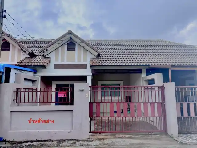 ขายถูก บ้านทาวน์เฮ้าส์หลังมุม หมู่บ้านเซนสิริทาวน์ 1 แยกเจ 